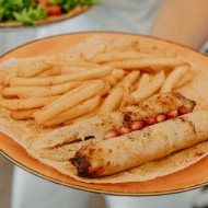 Люля-кебаб из курицы с картошкой фри