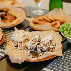 Чесночные гренки с сыром пармезан